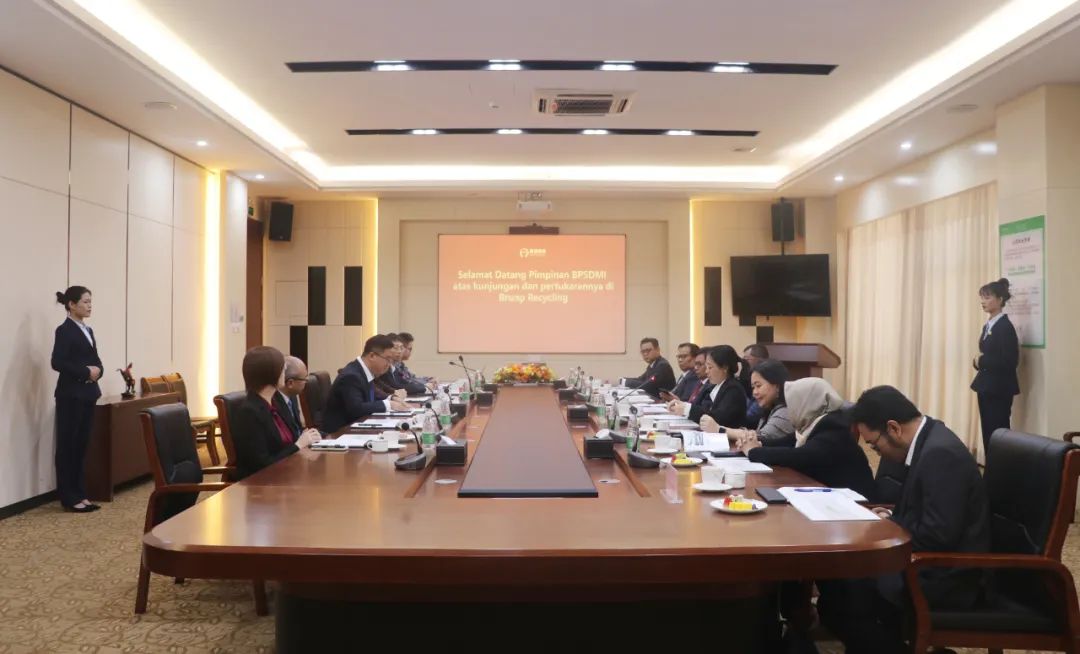 20231208-1-印尼工业部、莫罗瓦利金属工业理工学院、佛山职业技术学院莅临邦普循环交流访问.jpg